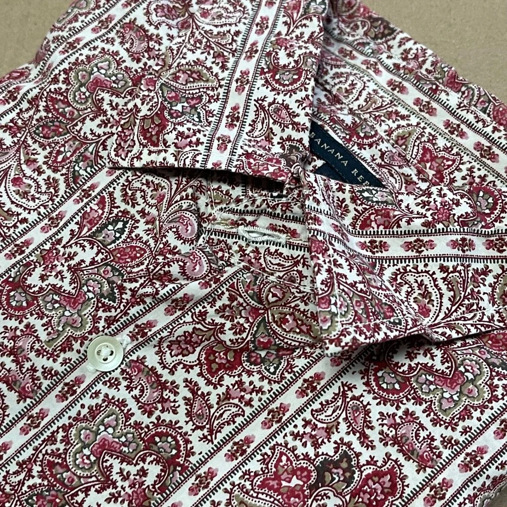 Vintage Banana Republic Men's Medium Red Paisley Striped Cotton Button Up Preppy